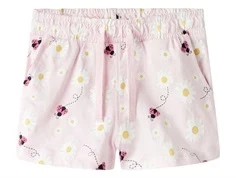 Lyserøde shorts fra Name it med print af flyvende mariehøns og bellis blomster 13215112 festival bloom ladybug